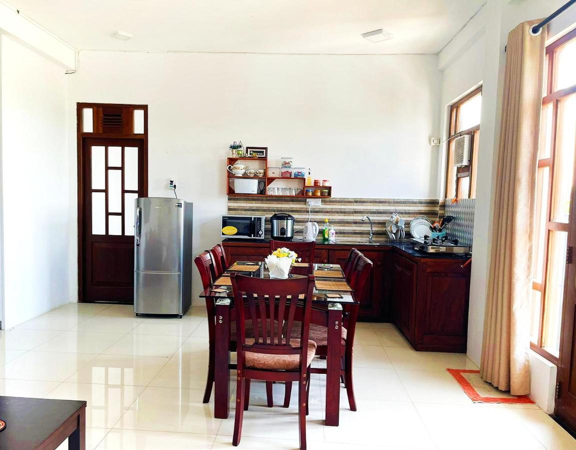 Saru Holiday Apartment - Up To 6 Guests Kandy Zewnętrze zdjęcie