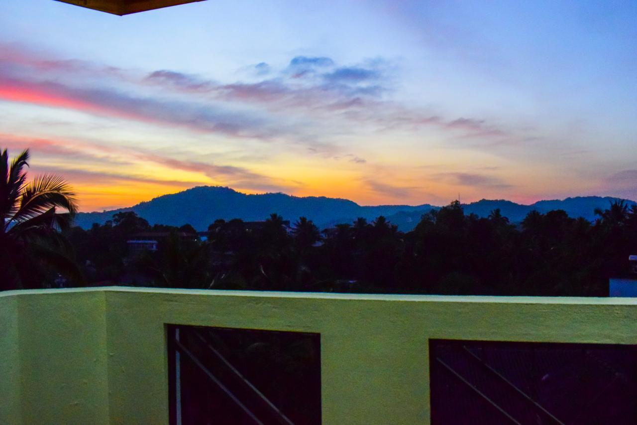 Saru Holiday Apartment - Up To 6 Guests Kandy Zewnętrze zdjęcie